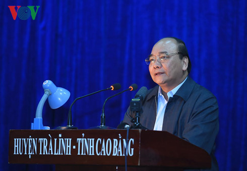 Thủ tướng Nguyễn Xuân Phúc thăm và làm việc tại các huyện Trà Lĩnh và Bảo Lâm của tỉnh Cao Bằng (Thời sự đêm 08/01/2017)
